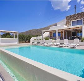 4 bedroom villa with pool, Castellammare del Golfo, sleeps 8-10